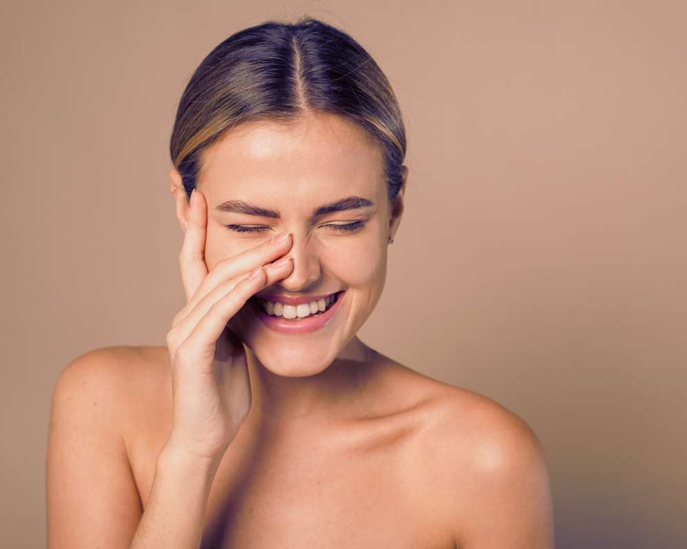 Kobieta używająca suplement Body ReBeauty