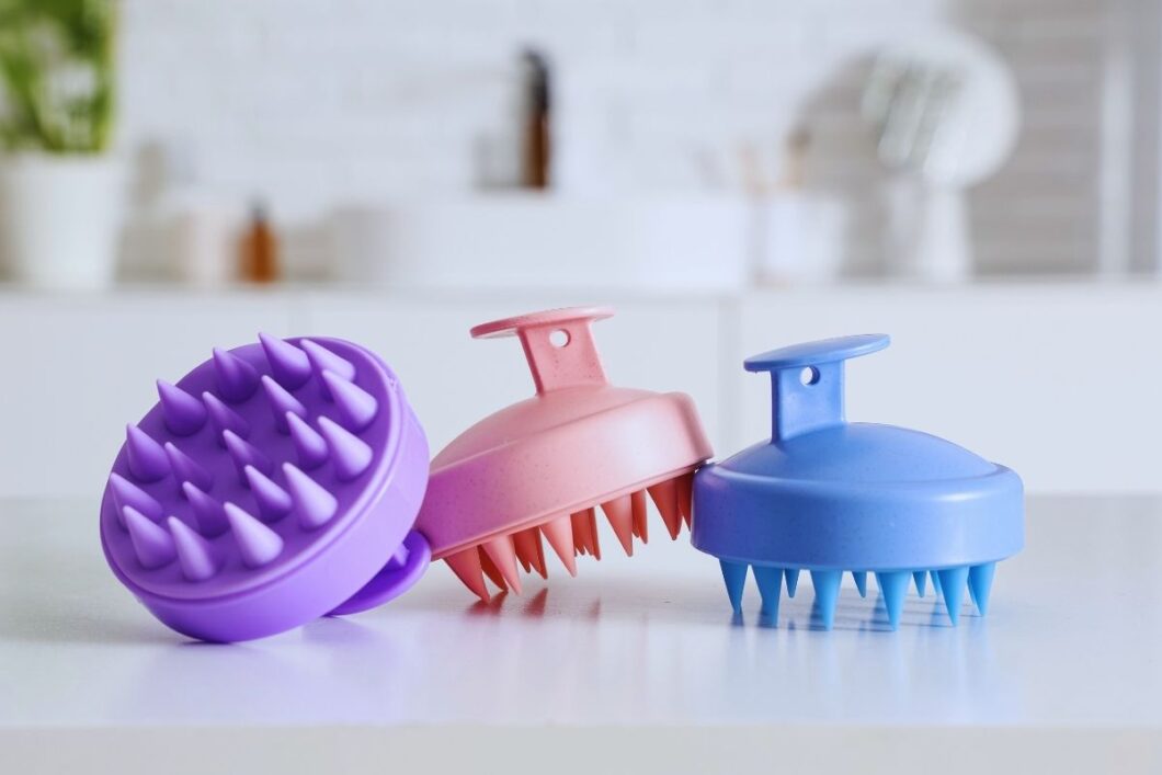 3 masażery do skóry głowy typu szczotka