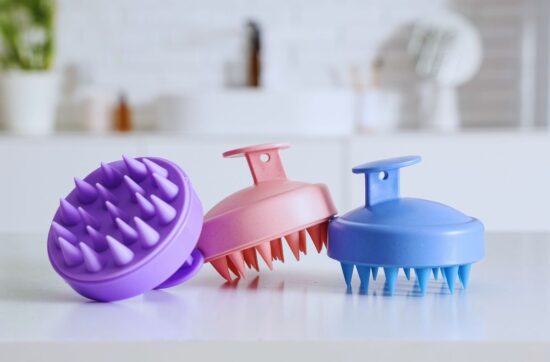 3 masażery do skóry głowy typu szczotka