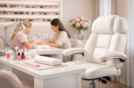 Fotel do manicure w salonie kosmetycznym